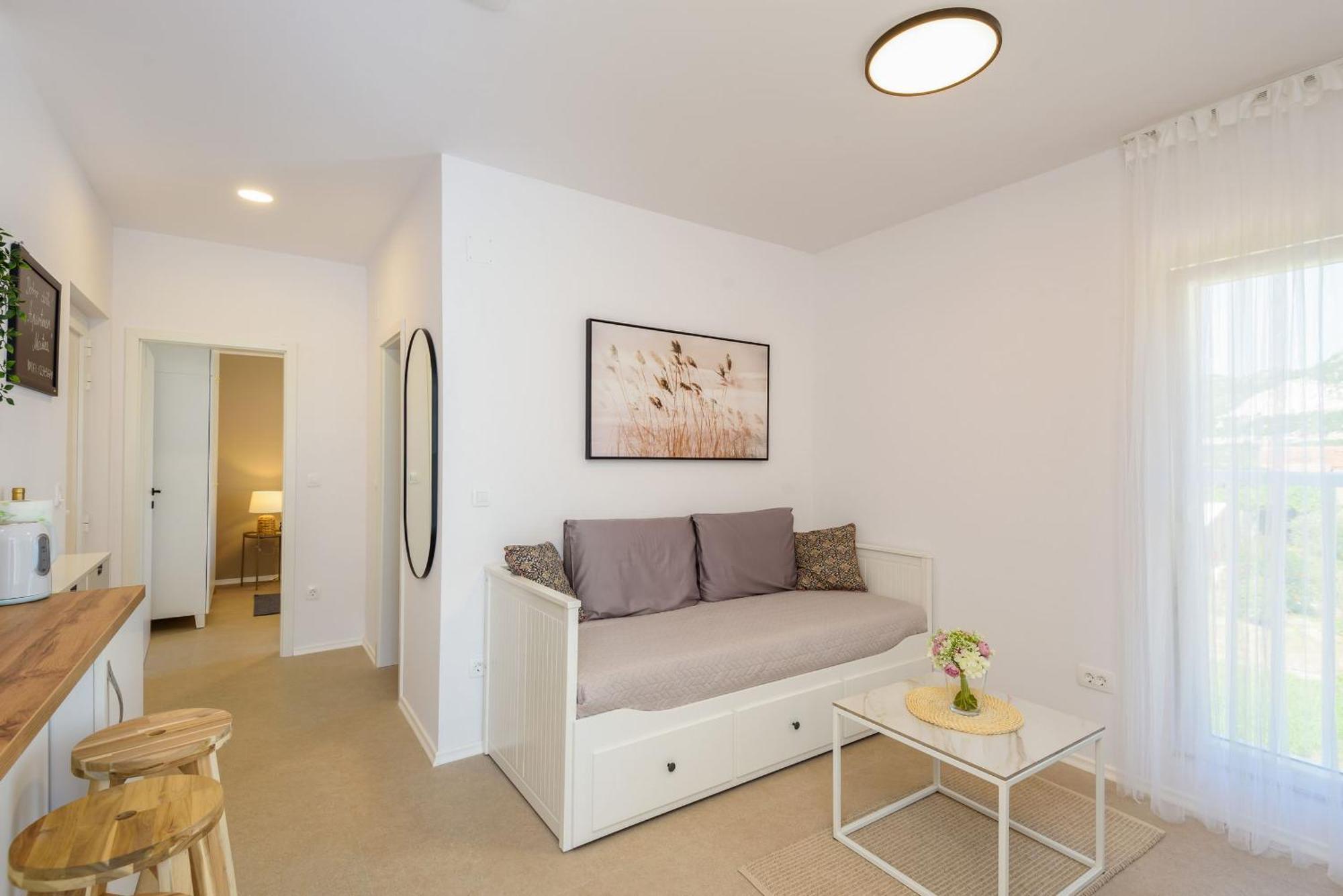 Apartmani Mostina Near River โพลเช ภายนอก รูปภาพ