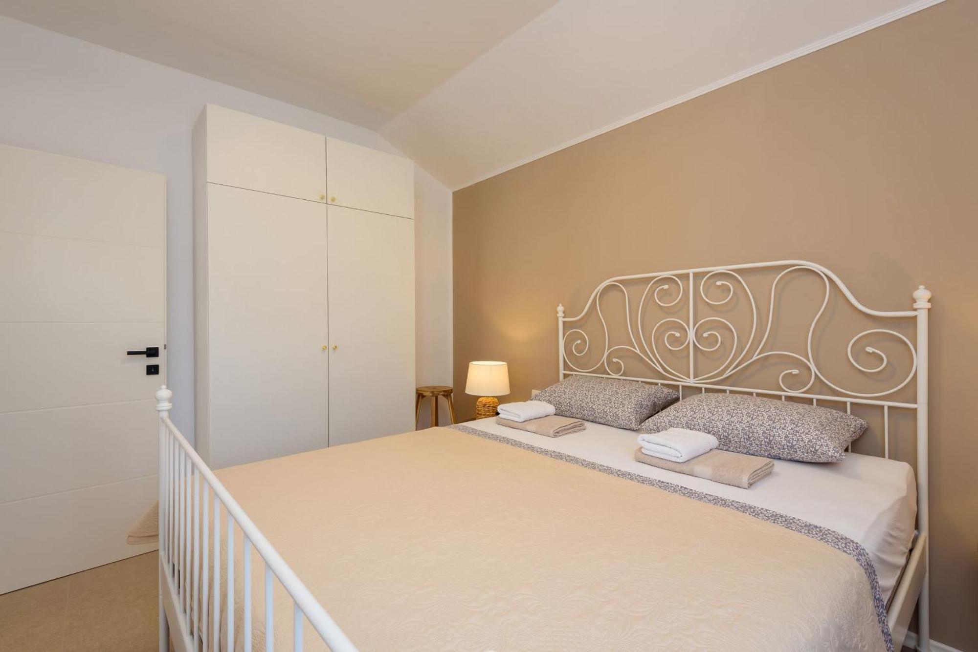 Apartmani Mostina Near River โพลเช ภายนอก รูปภาพ