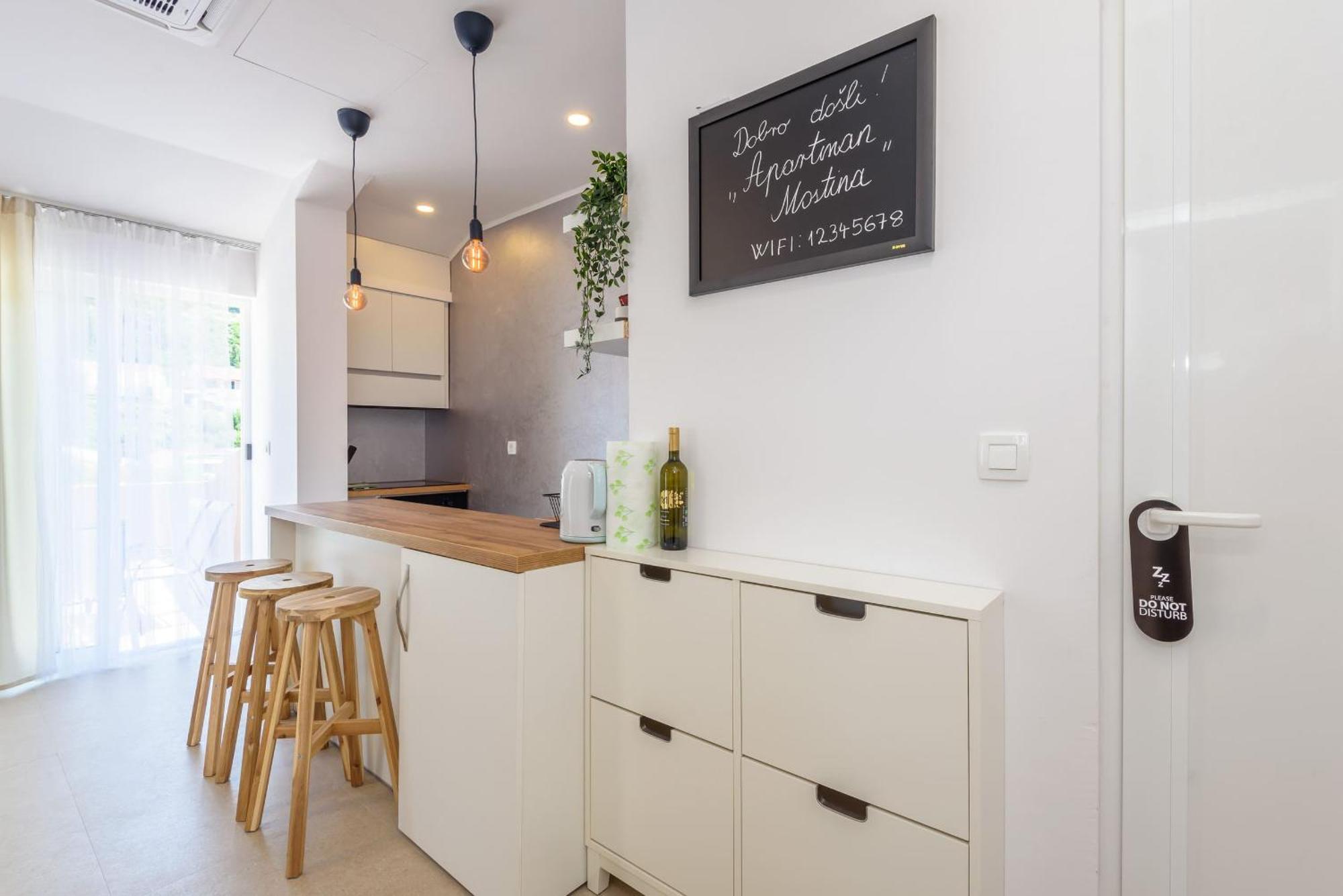 Apartmani Mostina Near River โพลเช ภายนอก รูปภาพ
